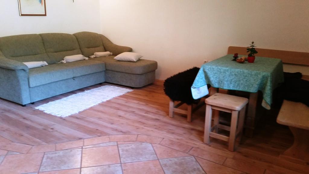 Apartments Pod Macesnovo Streho Солчава Номер фото
