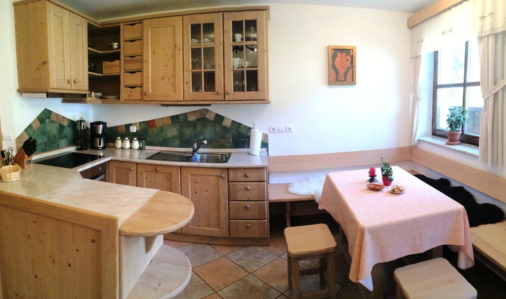 Apartments Pod Macesnovo Streho Солчава Номер фото